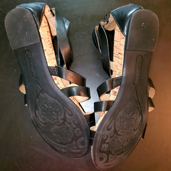 G.H. Bass & co black sandels - Picture 6 of 6